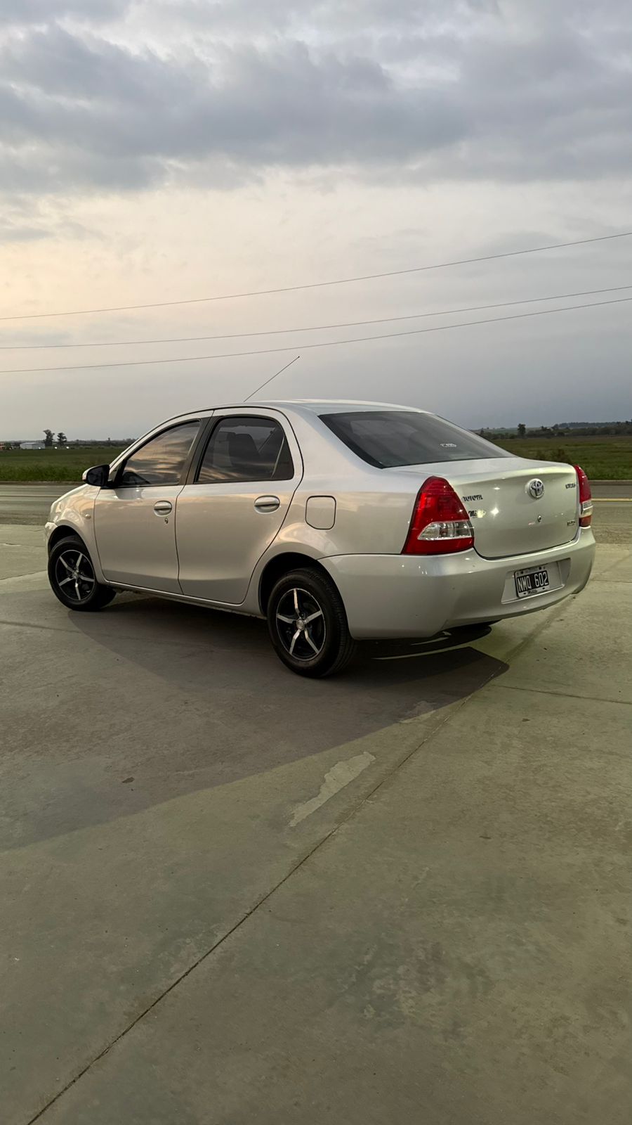 TOYOTA - ETIOS XS 1.5 - MANUAL  - 2014